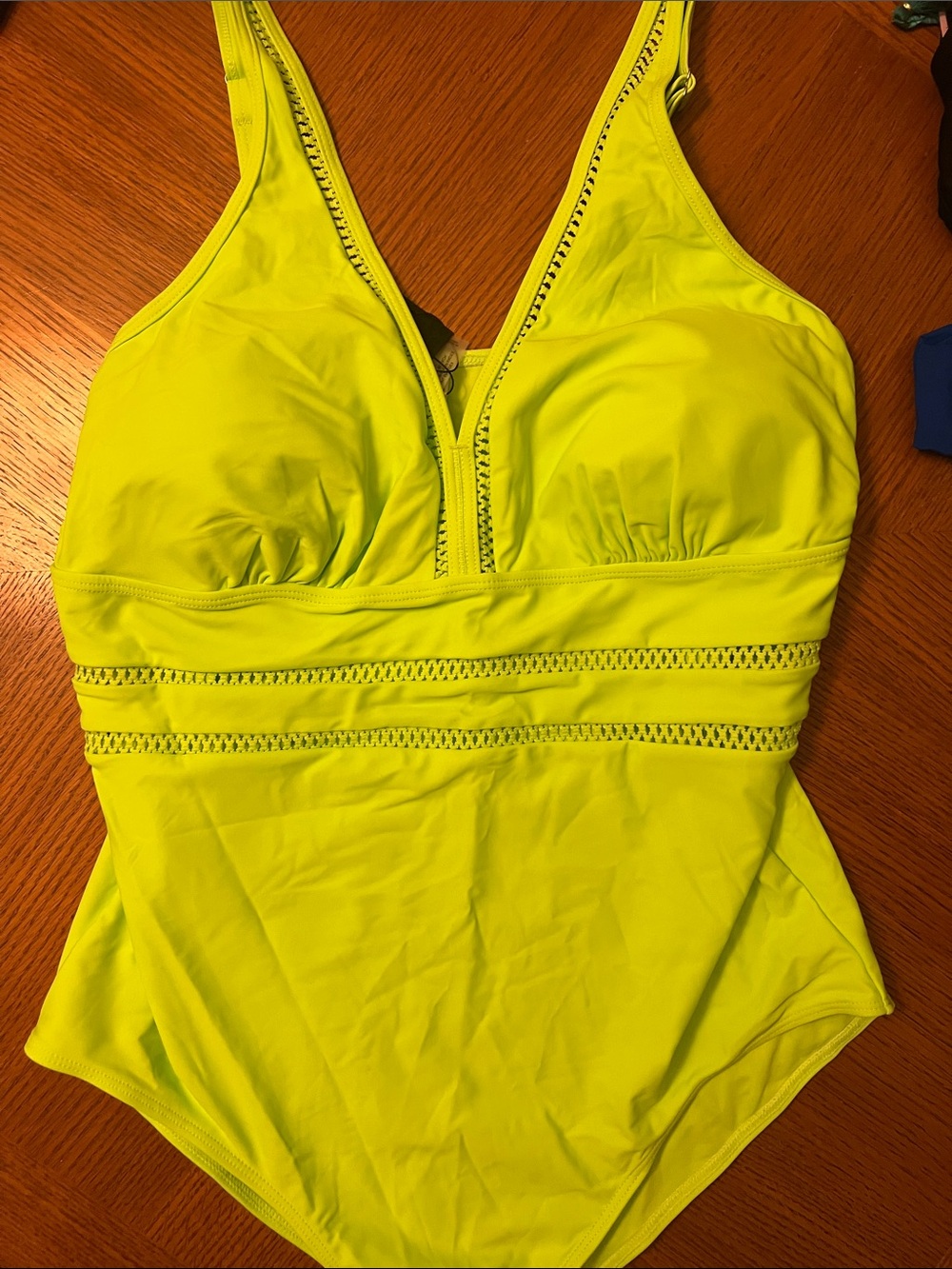 Women’s Neon Yellow Green V‑Neck One‑Piece Swimsuit B33